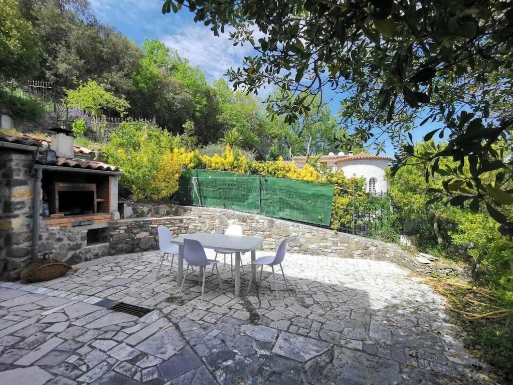 Bas De Villa Au Calme Villeneuve-Loubet Luaran gambar